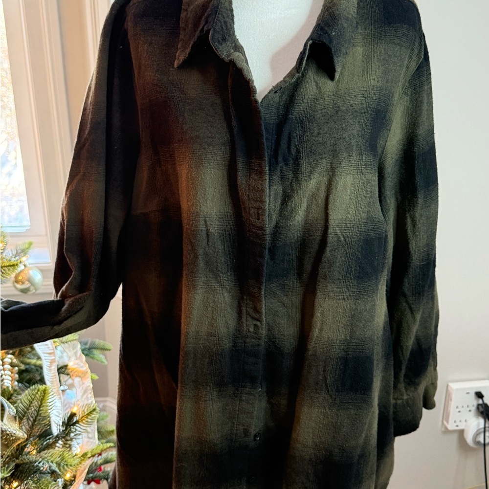 Lisa Rinna Collection Olive flannel button down